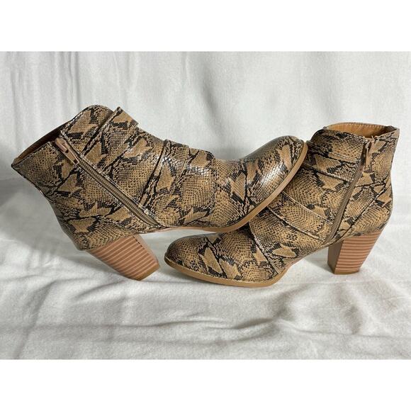 Coconuts By Matisse Helga Snakeskin Booties Brown Black Size 10 M Buckle Heels - Picture 7 of 12